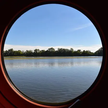Bateau Typique De Loire, Site Classe.